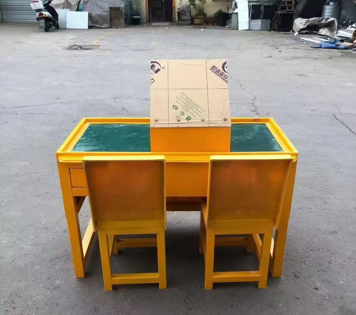碑林防静电导通桌井下煤矿火工品发放桌：危险品流转的安全守护者